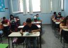 Aspirantes a la Licencia de Conducir rindiendo exámen