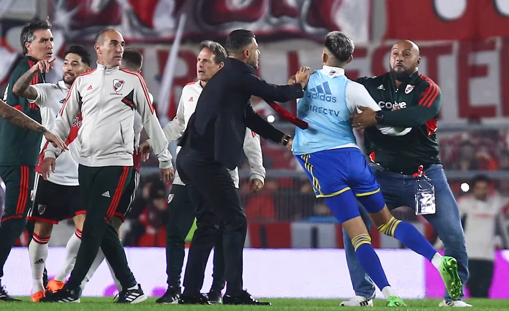 Quién es la “Roca” Moreno, el guardaespaldas del plantel de River Plate que fue clave para ponerle fin a la batalla campal en el Superclásico ante Boca
