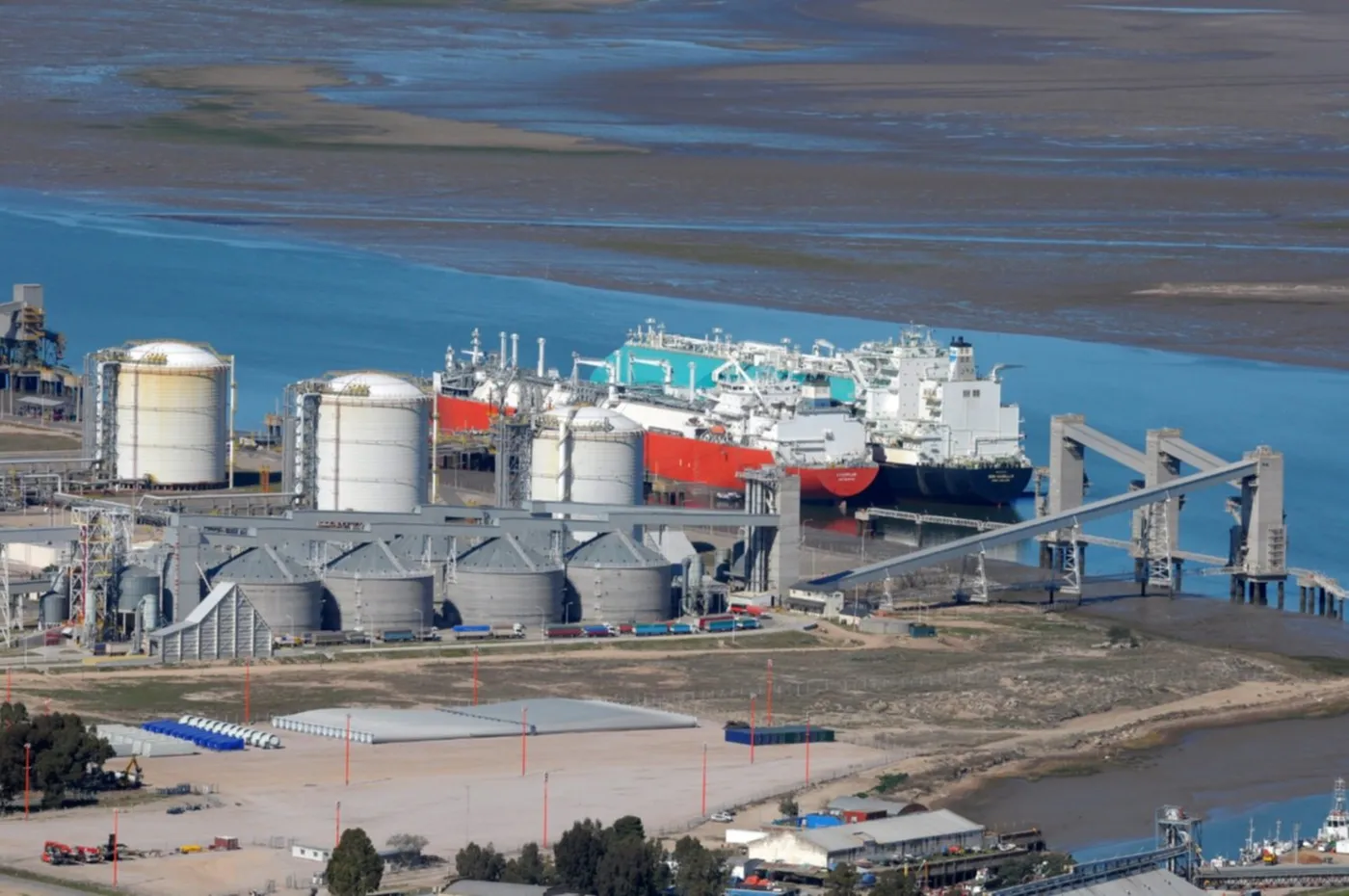 UCR Sexta Sección: "Kicillof fue decisivo para que la Planta de GNC se vaya de Bahía Blanca"