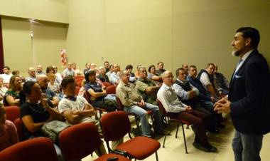 Con un excelente marco de público se desarrolló “Malvinas”