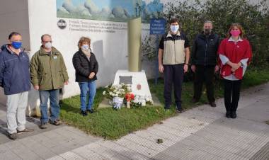 Los Sanmartinianos y Brownianos homenajearon a Aroldo Romano