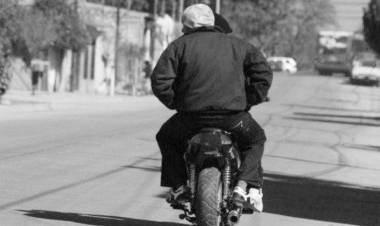 Alertan por robos express en comercios de Pringles