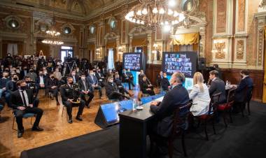 "Las medidas del Gobernador resuelve una demanda pendiente de la policía bonaerense"