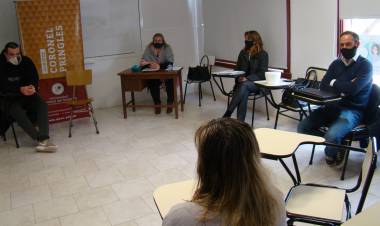 Junta de Ascensos y Calificaciones: Trabaja definiendo los pases a planta y recategorizaciones