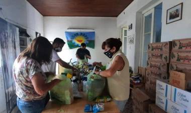 La Cámpora asiste con alimentos a los vecinos de Pringles