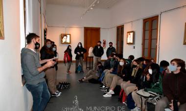 Alumnos de 5º Año de la Escuela Agrotécnica visitaron el Museo de Artes de Casa de Cultura