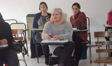 Los repentistas de Isidoro y un homenaje a la mujer, a través de las palabras