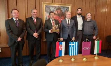 Visita a miembros de Bulgaria, Serbia y Grecia