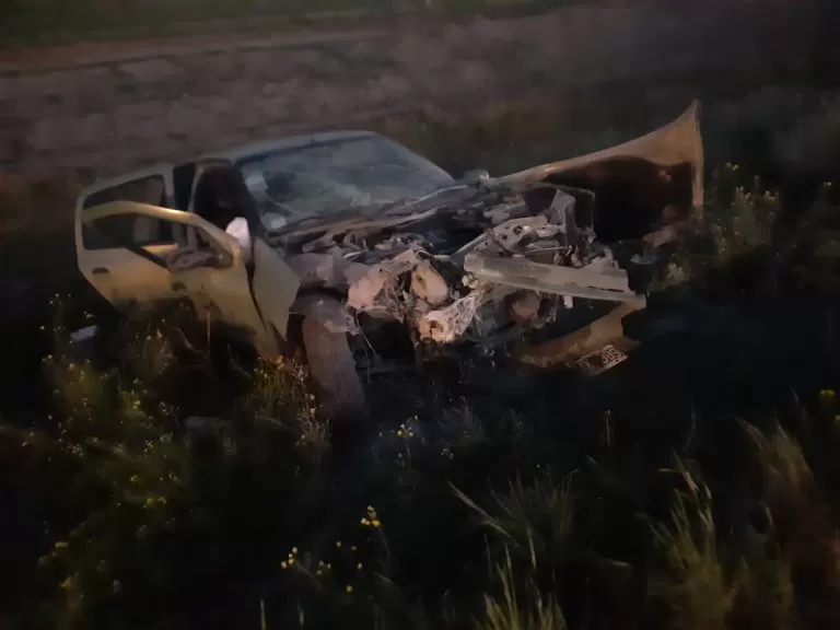 Hospitalizaron a 12 personas tras un fuerte choque frontal en la Ruta 51