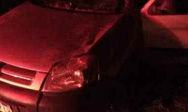 Ruta 51: lo encandiló un camión y terminó volcando