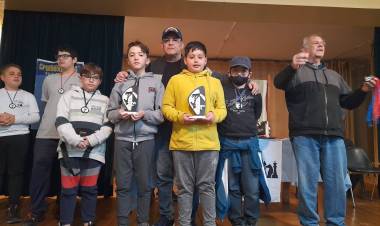 Histórico: Tres pringlenses copan el podio en una categoría!!!