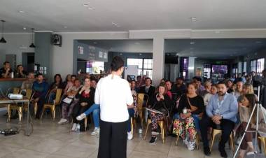 Se presentó en Pringles el Programa Ahora Emprende