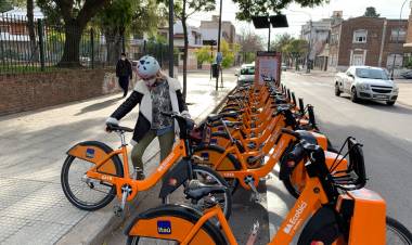 HCD Estudiantil: Plan de movilidad sustentable “Eco-bicis”