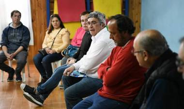 El Ministro Rodríguez se reunió con Concejales y con pequeños productores