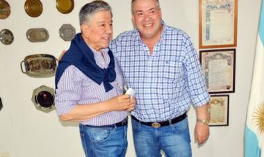 Se entregó al feliz ganador la Casa de Bomberos Voluntarios