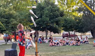Un Circo Entero se presentó en Plaza San Martín