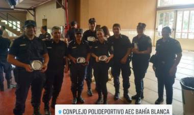 Entregaron premios "Al Mérito" y "Estímulo" al personal policial de Pringles