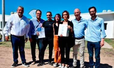 Felicitaciones a las 26 familias pringlenses que hoy recibieron las llaves de sus nuevos hogares