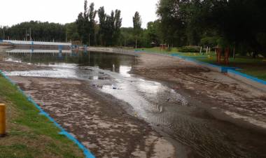 Se abrió la compuerta de agua del Balneario a días del triatlón
