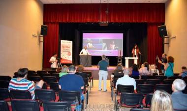 Subastaron obras de artistas locales