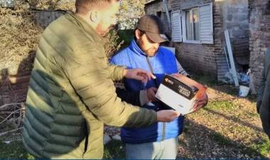 El Frente Renovador local entregó una Pastalinda a emprendimiento familiar