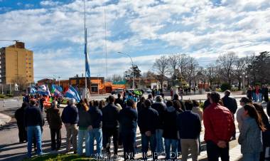 Se iniciaron las celebraciones del aniversario de nuestra ciudad