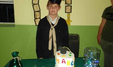 "Con mucho esfuerzo terminó la escuela yendo a caballo"