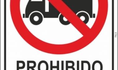 Solicitan carteles que prohíben la circulación de tránsito de camiones