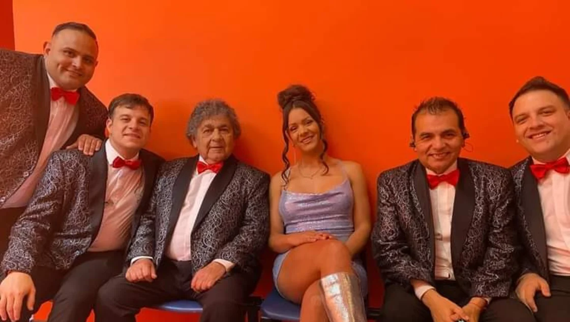 El sueño de una pringlense: ganó un concurso y cantó con Los Palmeras