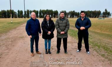 Obras en la Pista de Atletismo del Polideportivo de Indio Rico