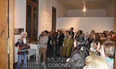 Gran apertura de la muestra "Huellas"