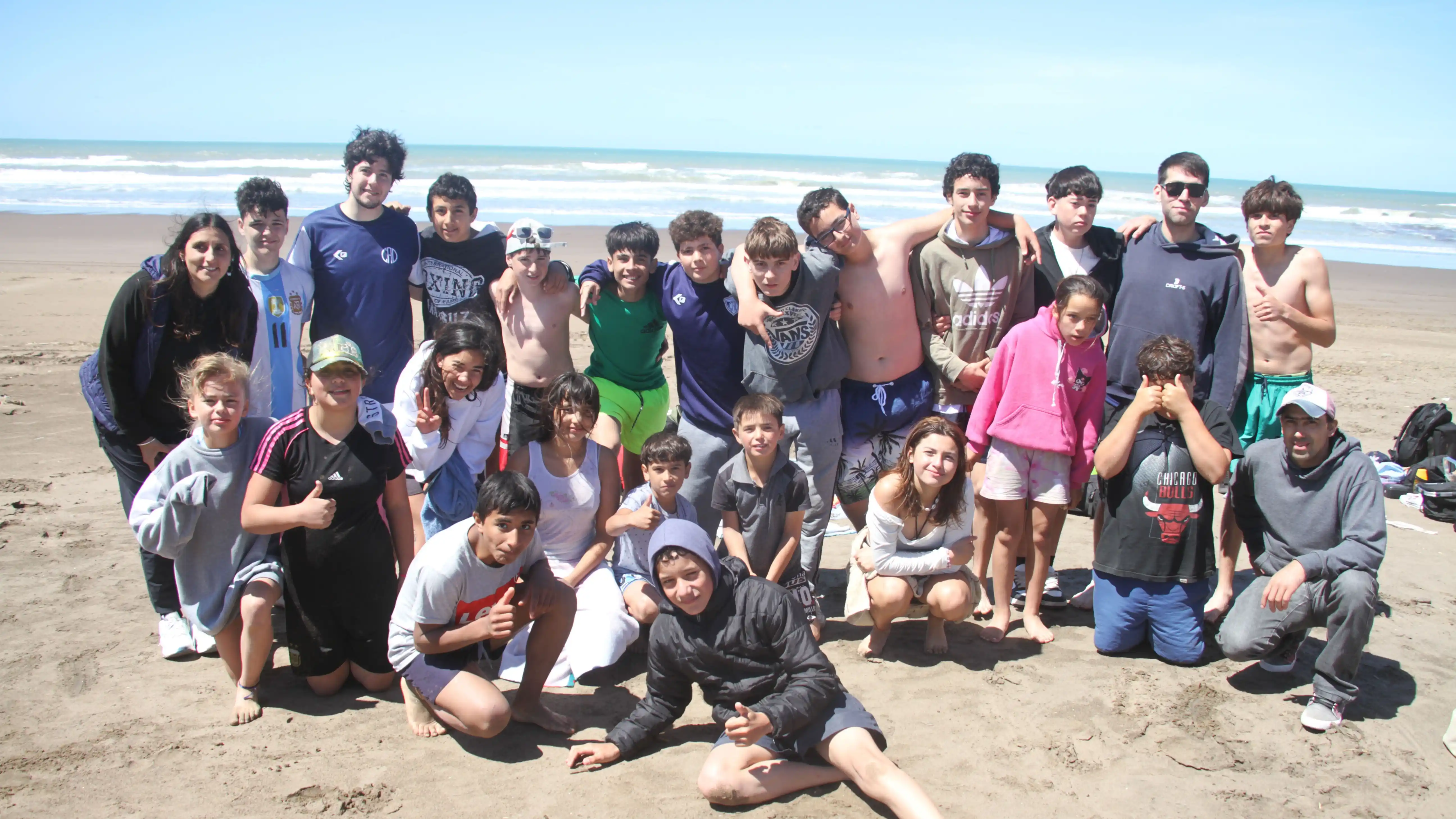 Almaceneros de Coronel Pringles realizó un viaje deportivo y social a Claromecó