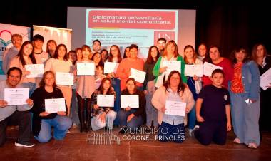 Entrega de certificados de la Diplomatura en Salud Mental Comunitaria