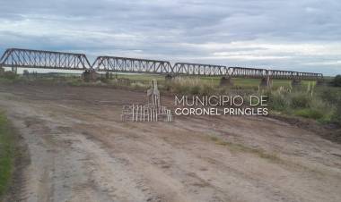 Continúan los avances de mejoras en caminos rurales del Distrito de Coronel Pringles