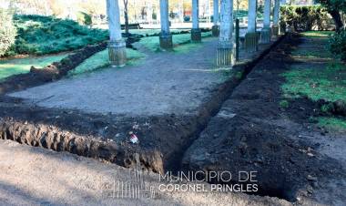 Avanza la segunda etapa del riego automatizador en Plaza Pringles