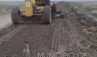 Trabajos de mantenimiento y mejora en caminos rurales
