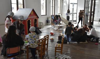 Una tarde de juegos, cuentos y diversión en Casa del Bicentenario