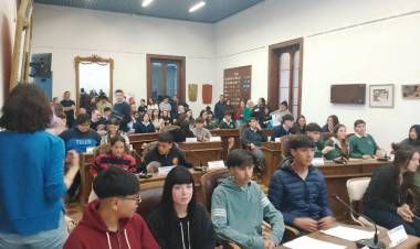 HCD: Segunda Sesión Honorable Concejo Deliberante Estudiantil