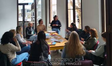 Una Hora, un Libro, un Encuentro