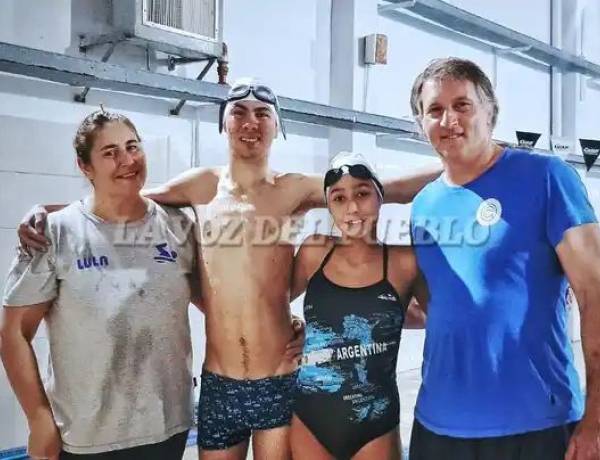 La historia del pringlense Marcelo Ibarrondo como entrenador de la joven nadadora de Tres Arroyos Mía que competirá en los Panamericanos