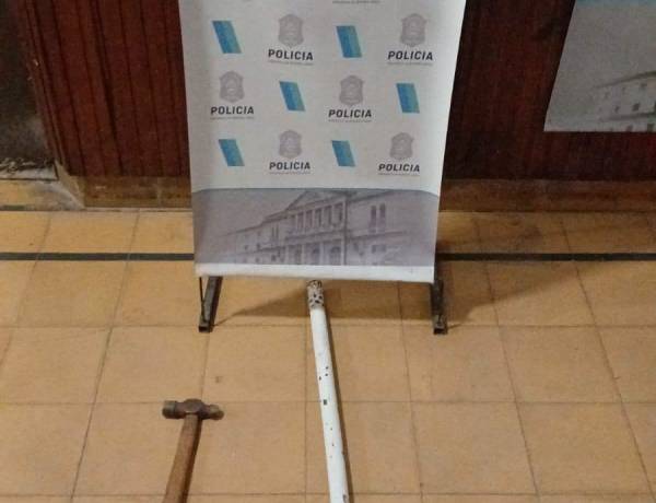 Policial: Aprehenden a dos personas por una pelea familiar