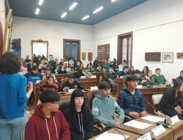 HCD: Segunda Sesión Honorable Concejo Deliberante Estudiantil