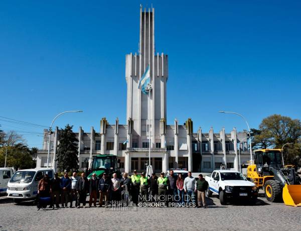 El Municipio presentó nuevas vehículos para distintas áreas municipales