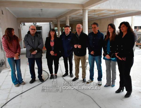 Esta mañana se presentó una nueva etapa de trabajo en la Escuela de Educación Secundaria Nº 2 /ESEA Nº 2