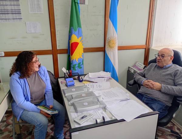 González visitó Pringles y mantuvo una agenda de trabajo con Cabanillas