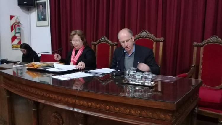 DECIMA QUINTA SESION ORDINARIA - 3 DE OCTUBRE DE 2019.- 19:30 hs.