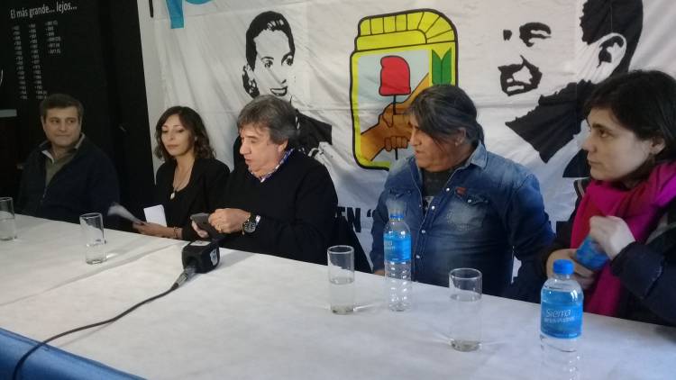 "Venimos a apoyar la candidatura de Iñaki (Letona)"