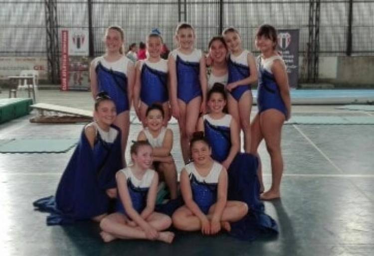 Gimnastas de la Cosmopolita en importante Torneo