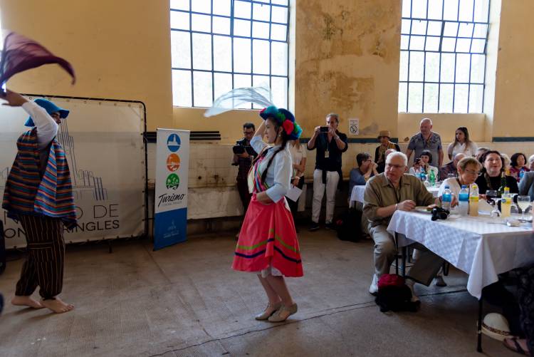 Visita Internacional al ArtDecó de Pringles