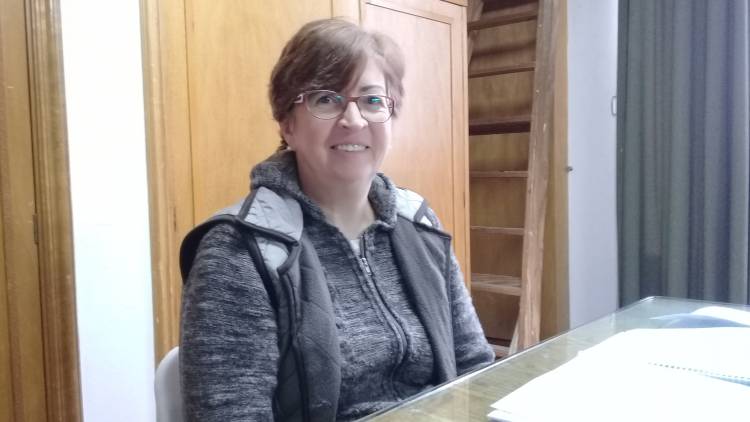 "Los que tienen la beca se tienen que volver a inscribir"